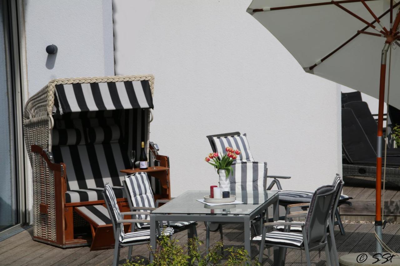 هايليغنهافن Ostsee - Reetdachhaus Nr 9 "Emma" Im Strand Resort المظهر الخارجي الصورة